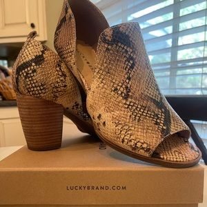 Lucky Brand snakeskin Shooties pump